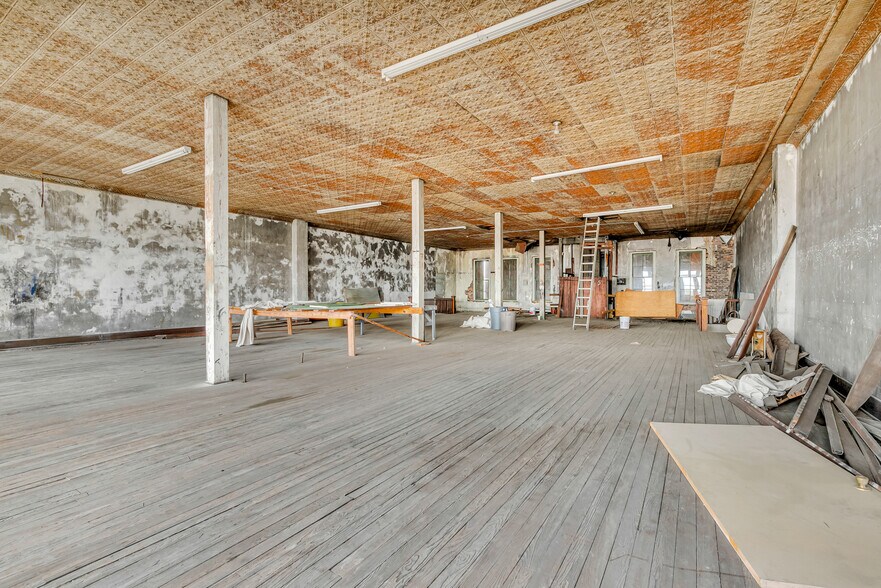 More Photos Of 408-410 Martin Luther King Jr Blvd, Savannah Storefront Retail Residential For Sale