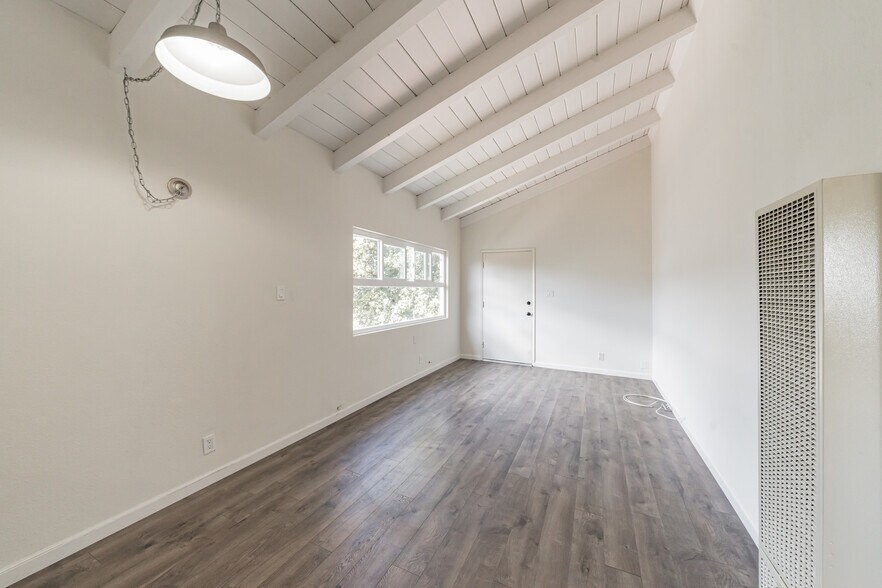 More Photos Of 3759 W 182nd St, Torrance Multifamily For Sale