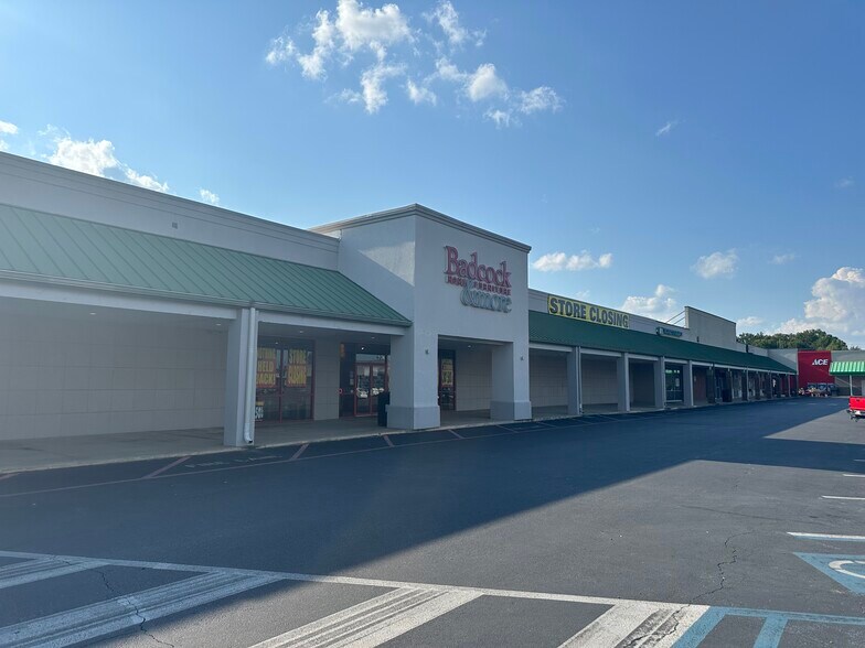 More Photos Of 204-230 Fort Williams St, Sylacauga Unknown For Lease