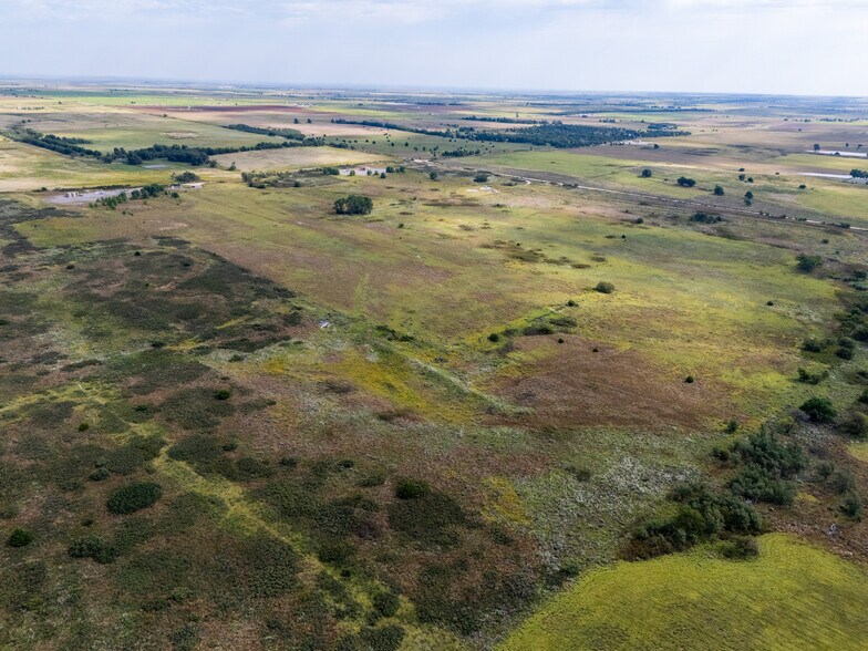 More Photos Of Helton Ranch, Briscoe Land For Sale