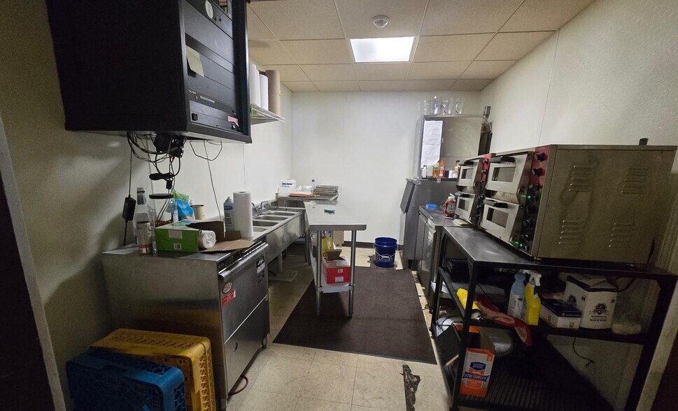 More Photos Of 78 Franklin St, Auburn Restaurant For Sale