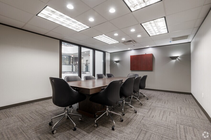 More Photos Of 11130 Jollyville Rd, Austin Office For Lease