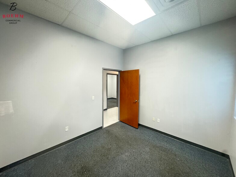 More Photos Of 4811 Quarry Run, San Antonio Light Distribution For Lease