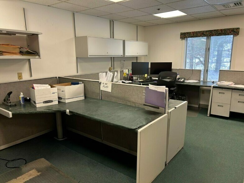 More Photos Of 475 School St, Marshfield Medical For Lease