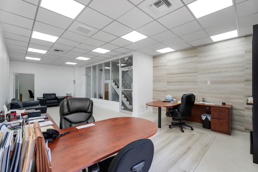 More Photos Of 117 Majorca Ave, Coral Gables Office For Sale
