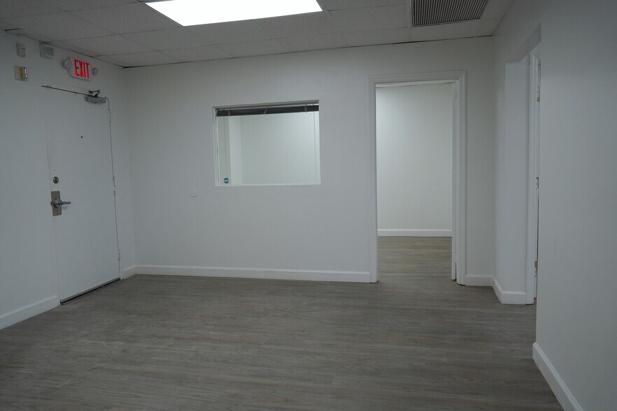 More Photos Of 1250 E Hallandale Beach Blvd, Hallandale Beach Office For Lease