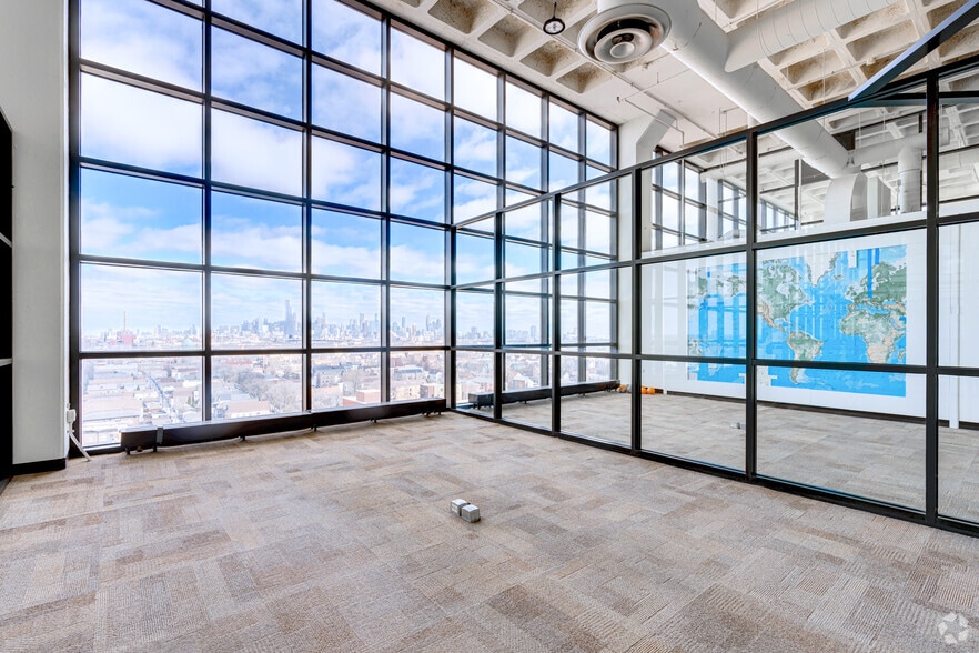 More Photos Of 1111 W 35th St, Chicago Flex For Lease