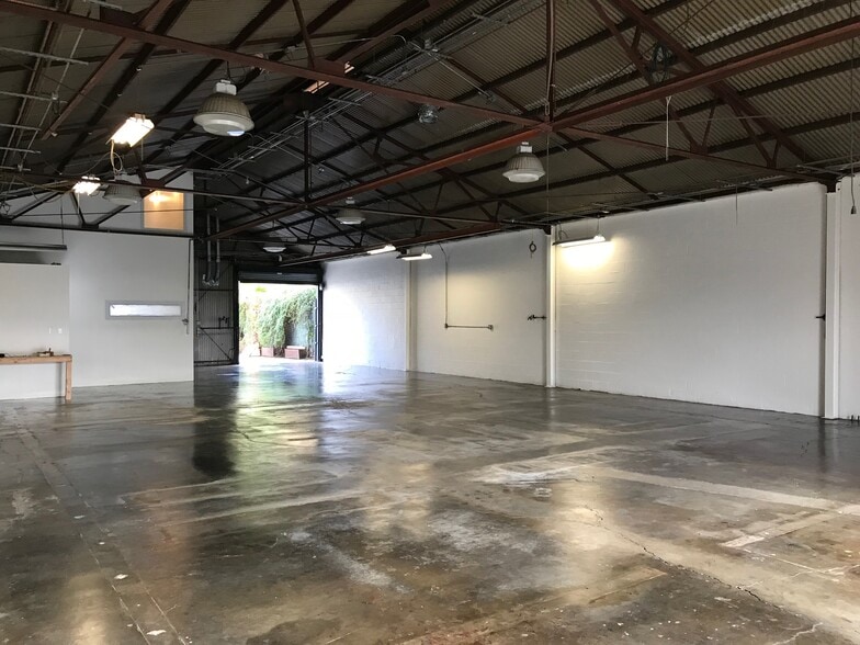 Primary Photo Of 1330 Willow St, Los Angeles Flex For Lease
