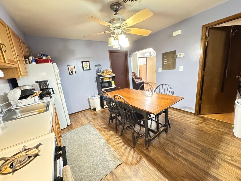 More Photos Of 109-111 Fleming Ave, Newark Apartments For Sale