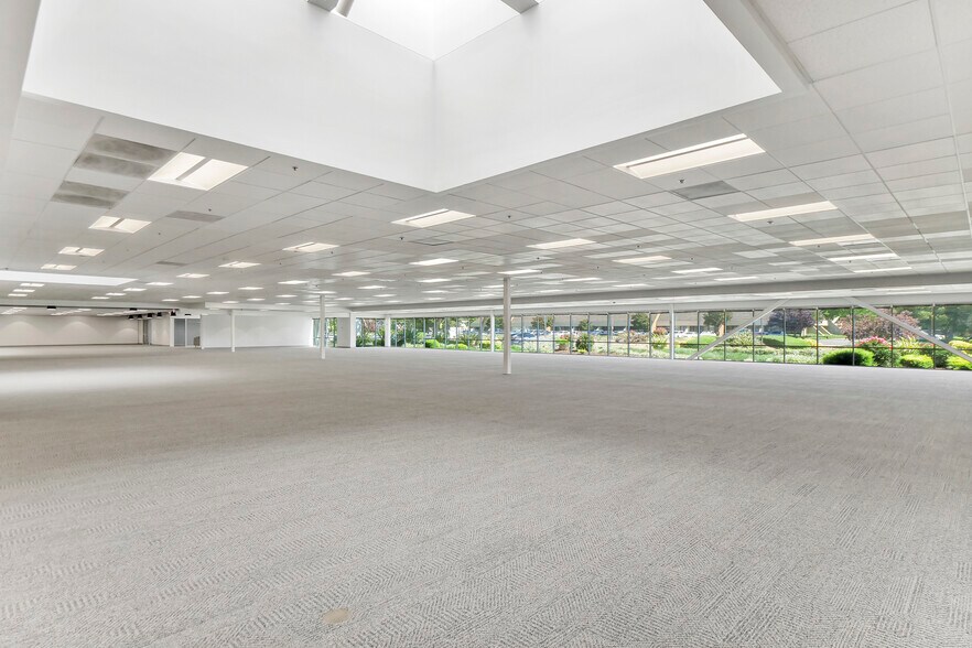 More Photos Of 2901-2929 Patrick Henry Dr, Santa Clara Office For Lease