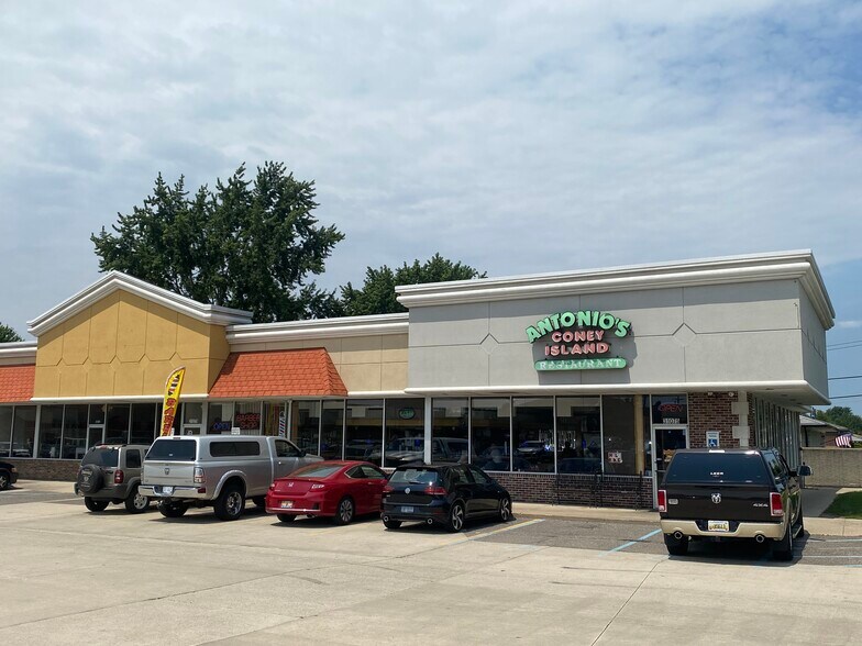 More Photos Of 31075-31089 Hayes Rd, Warren Freestanding For Lease