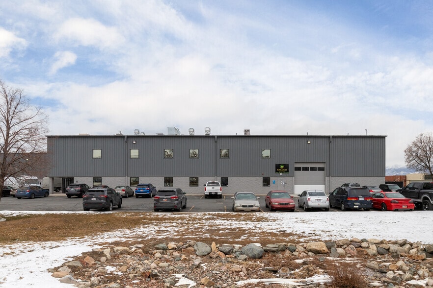 More Photos Of 3528 W 500 S, Salt Lake City Manufacturing For Lease