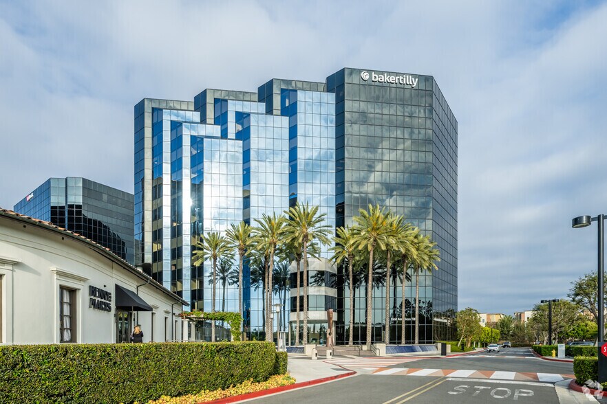 More Photos Of 18500 Von Karman Ave, Irvine Office For Lease