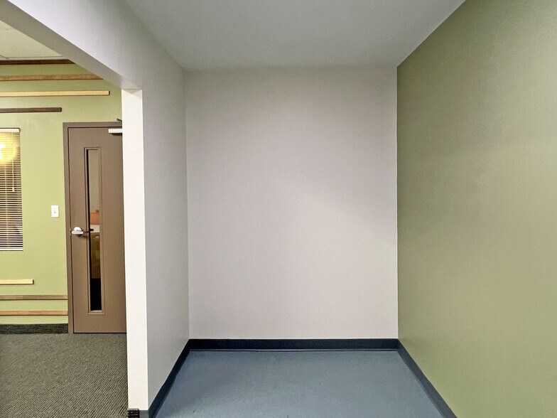 More Photos Of 2820 W 23rd St, Erie Loft Creative Space For Lease