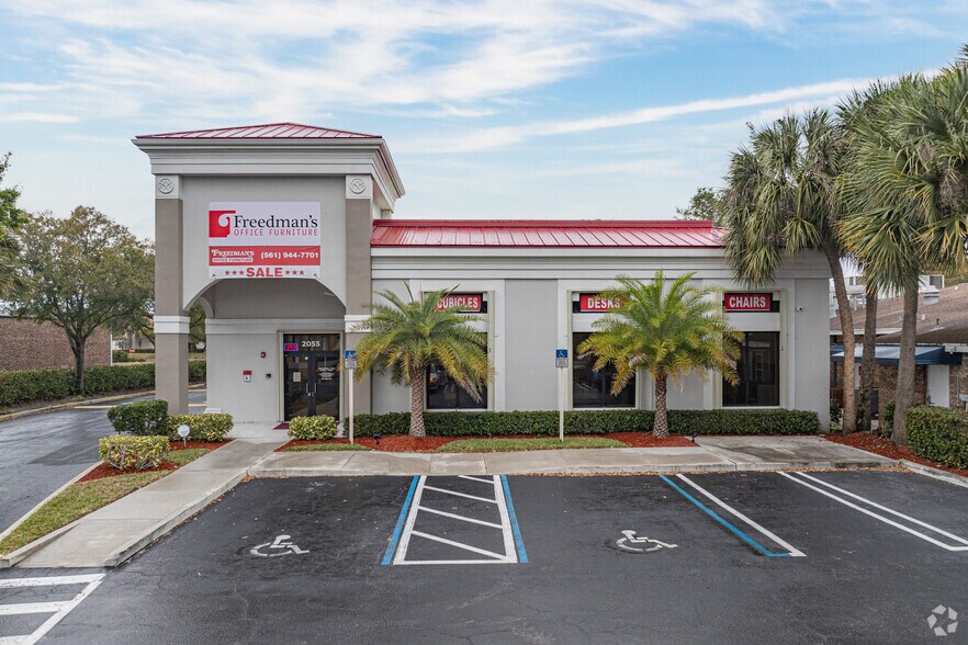 More Photos Of 2055 Palm Beach Lakes Blvd, West Palm Beach Storefront For Lease