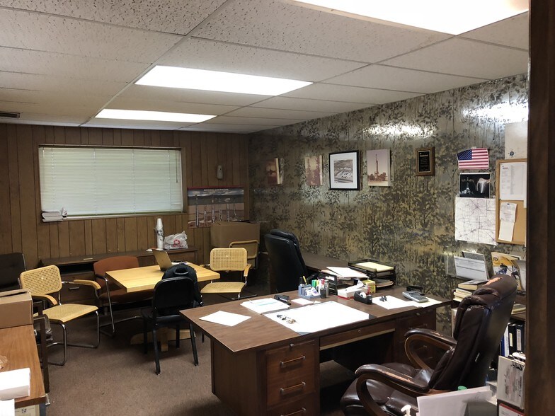 More Photos Of 3310 NW Loop 338, Odessa Warehouse For Lease