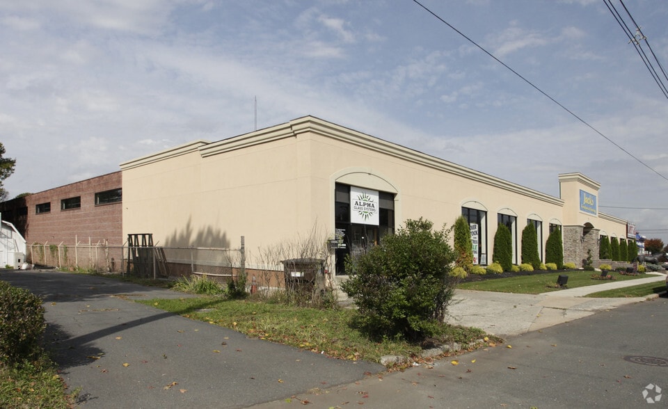 More Photos Of 1007 Livingston Ave, North Brunswick Freestanding For Lease