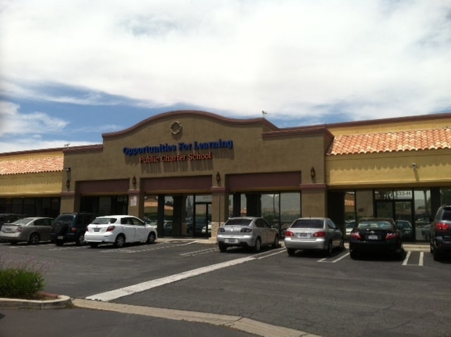 More Photos Of 509 E Palmdale Blvd, Palmdale Unknown For Lease