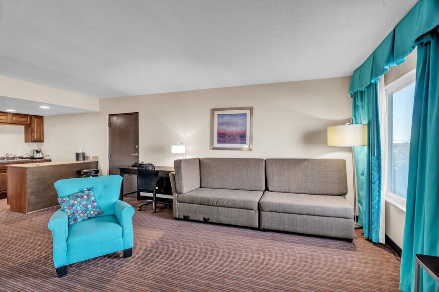 More Photos Of 3100 W Wall St, Midland Hotel For Sale