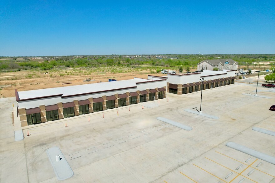 More Photos Of 901 Palmer Ln, Pleasanton Storefront Retail Office For Lease