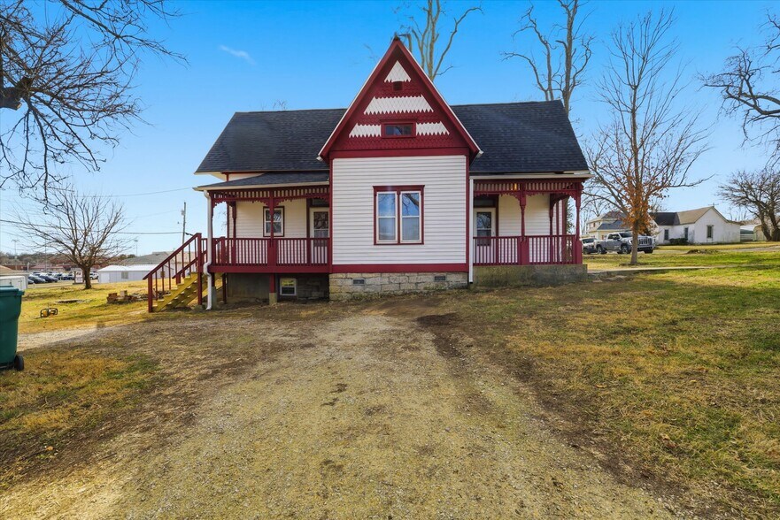 More Photos Of 722 N Maple Ave, Mountain Grove Office For Sale