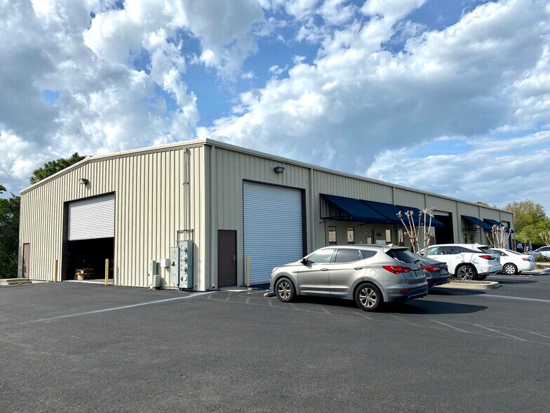 More Photos Of 104 Liberty Center Pl, Saint Augustine Warehouse For Lease