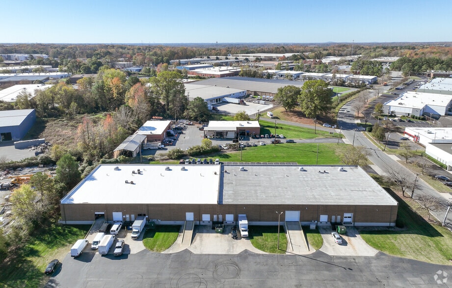 More Photos Of 4101 Revolution Park Dr, Charlotte Light Distribution For Lease