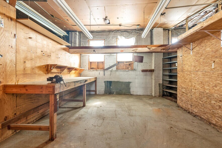 More Photos Of 105 Eastern Blvd, Baldwin Multifamily For Sale