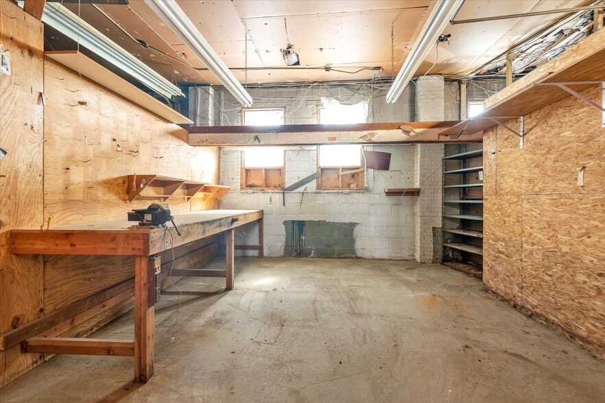 More Photos Of 105 Eastern Pky, Baldwin Apartments For Lease