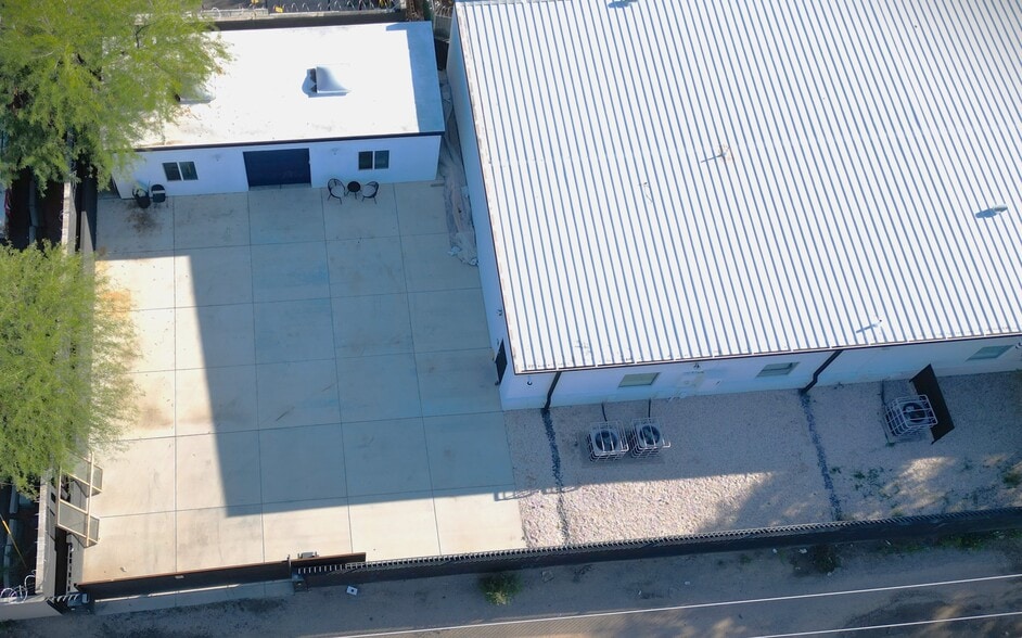 More Photos Of 1140 N Rosemont Blvd, Tucson Research And Development For Sale