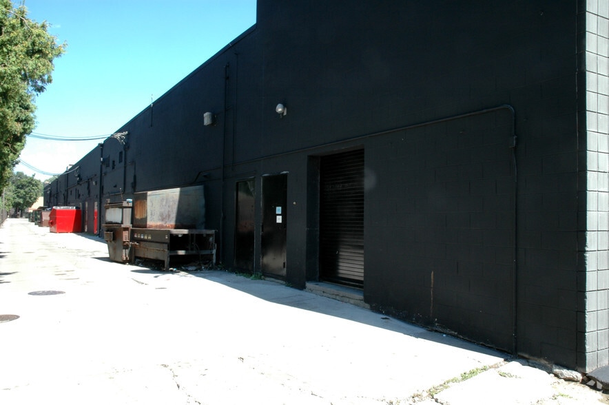 More Photos Of 18610 Fenkell St, Detroit Unknown For Lease