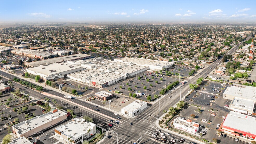 More Photos Of 2001 S Mooney Blvd, Visalia General Retail For Sale
