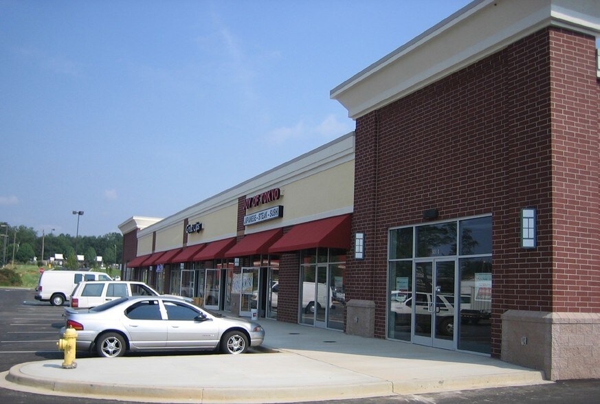 Primary Photo Of 926 NE Main St, Simpsonville Unknown For Lease