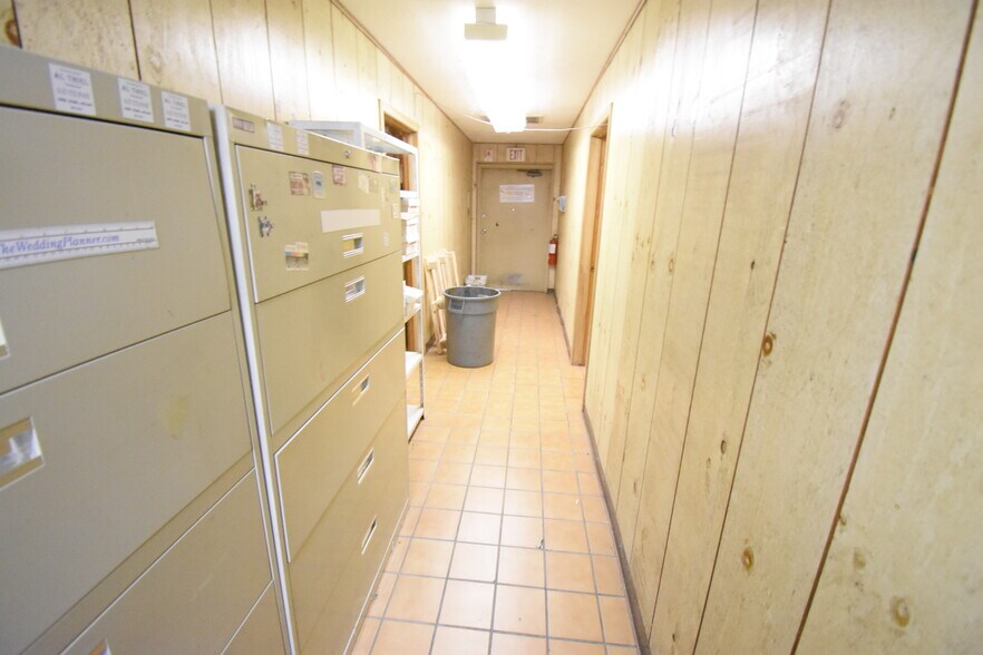 More Photos Of 630 Kentucky St, South Houston Office For Sale