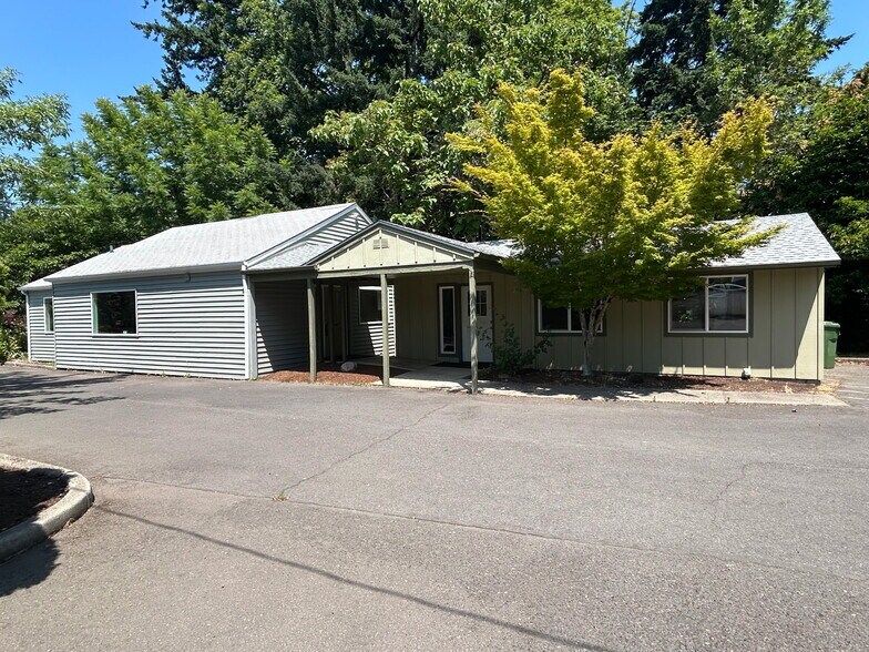 More Photos Of 2596 12th Pl SE, Salem Medical For Sale