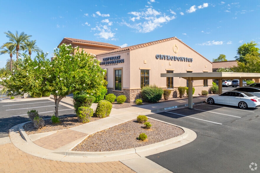 More Photos Of 1635 N Greenfield Rd, Mesa Medical For Lease