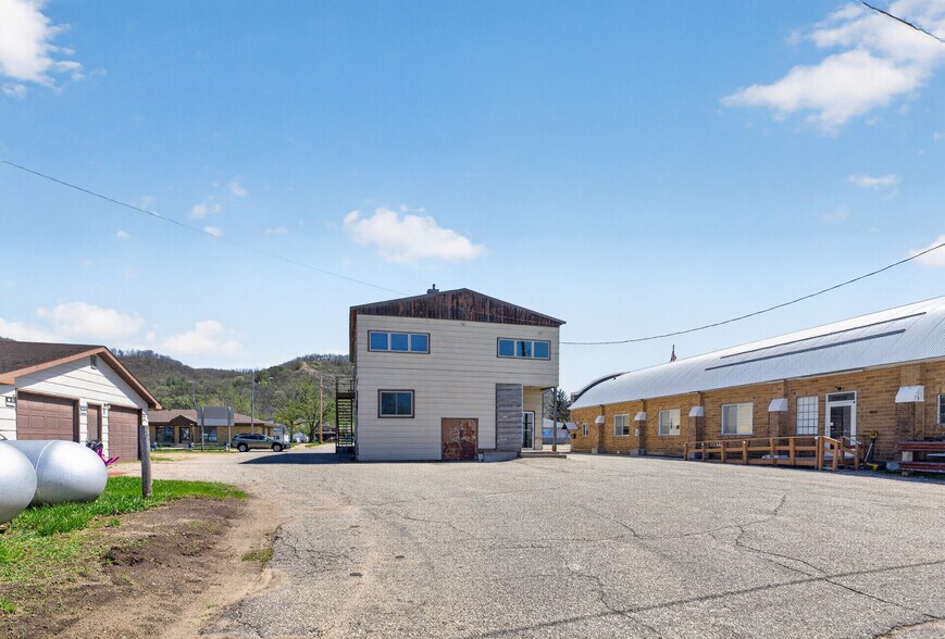 More Photos Of S101 S Main St, Nelson General Retail For Sale
