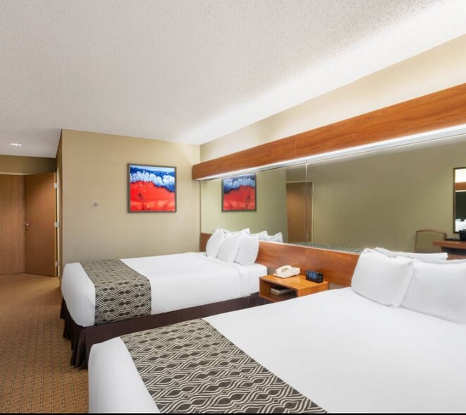 More Photos Of 1640 Cedar St, Raton Hotel For Sale