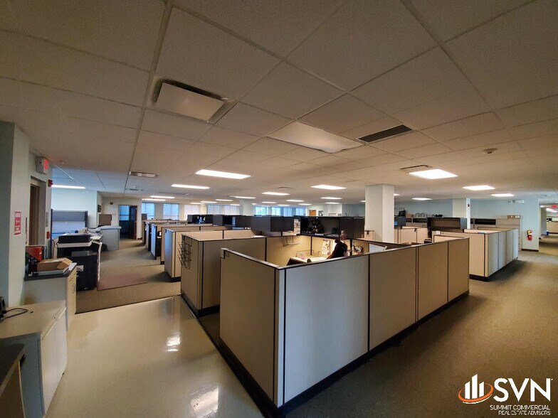 More Photos Of 4500 Courthouse Blvd, Stow Office For Lease