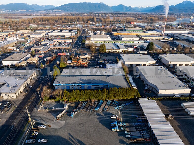 More Photos Of 9520 192nd St, Surrey Warehouse For Lease