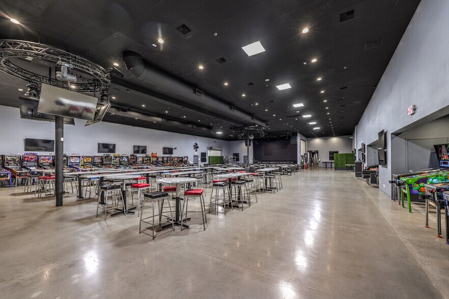 More Photos Of 5321 Cameron St, Las Vegas General Retail For Sale