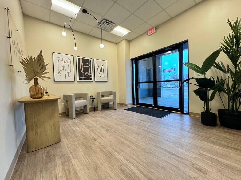 More Photos Of 405 Sagamore Pky S, Lafayette Storefront Retail Office For Lease