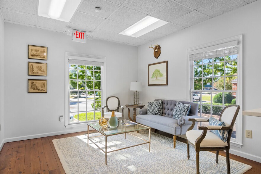 More Photos Of 2334 Lake Park Dr, Albany Office Residential For Sale