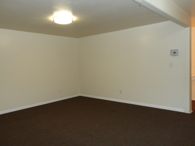 More Photos Of 1 Industrial Pkwy, Rio Hondo Freestanding For Sale