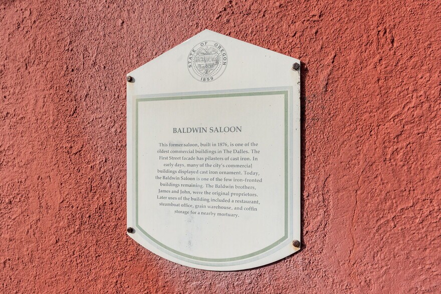 More Photos Of 205 Court St, The Dalles Restaurant For Sale