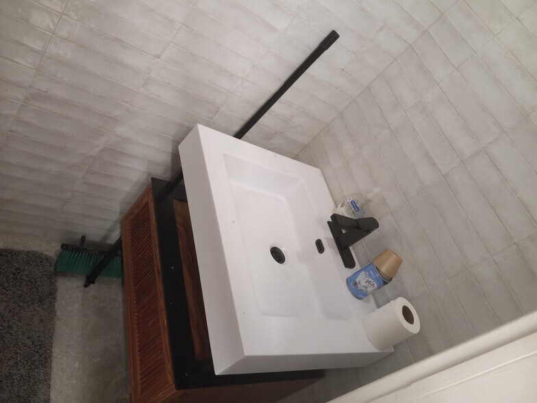 More Photos Of 868 Dekalb Ave, Brooklyn Multifamily For Sale