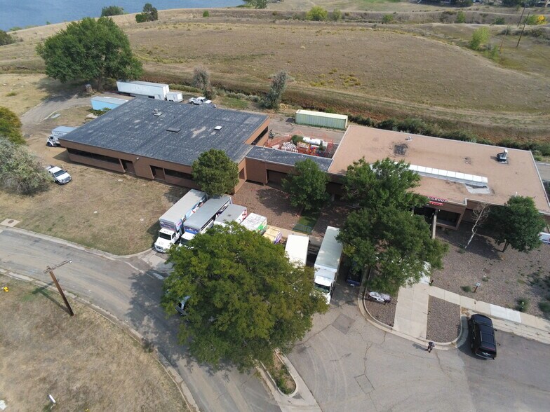 More Photos Of 5932-5934 McIntyre St, Golden Light Manufacturing For Sale