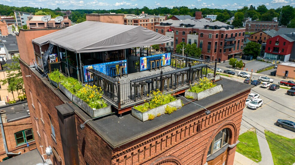 More Photos Of 19-21 Caroline St, Saratoga Springs General Retail For Sale