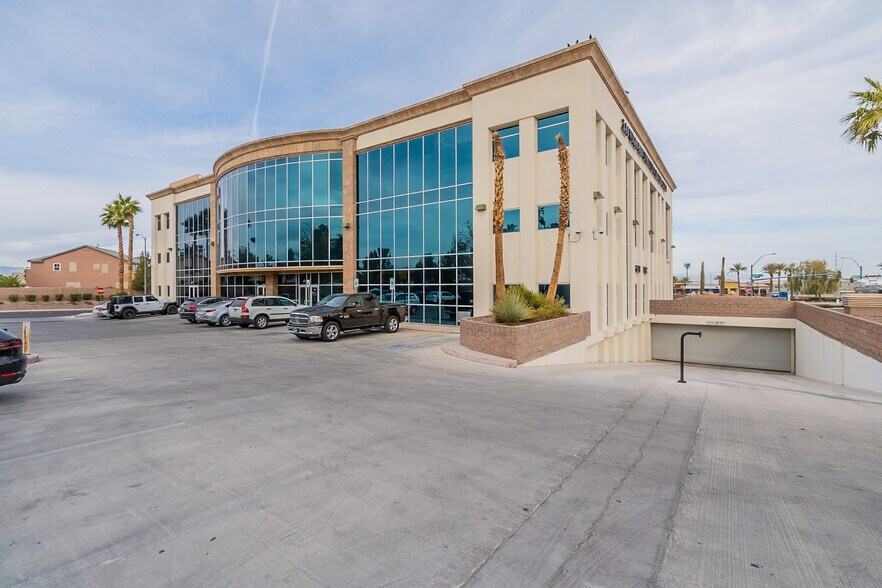 More Photos Of 2705 W Horizon Ridge Pky, Henderson Medical For Lease
