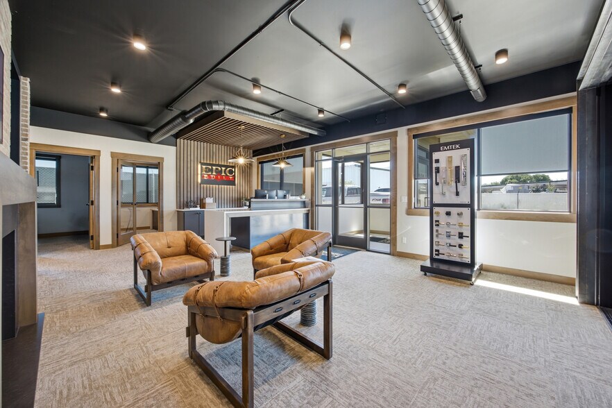 More Photos Of 2942 S Fiechtnet Dr, Fargo Warehouse For Sale